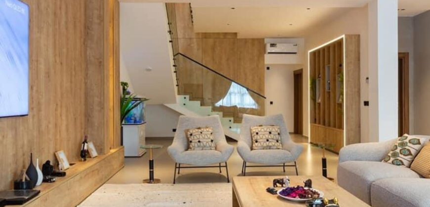 Stunning 4-Bedroom Home, Pool in East Legon Hills $400,000