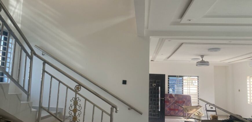 🏠 For Sale: 4-Bedroom House at Lakeside Estate, Accra