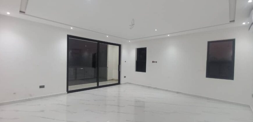 🏡 Executive 4-Bedroom House + Boys’ Quarters For Sale – School Junction, Accra