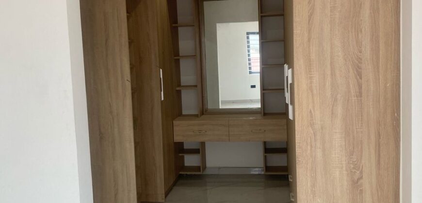 🏠 For Sale: 4-Bedroom House at Lakeside Estate, Accra