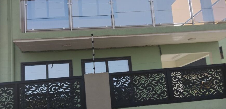 🏡 Executive 4-Bedroom House for Sale – Lakeside Community 9