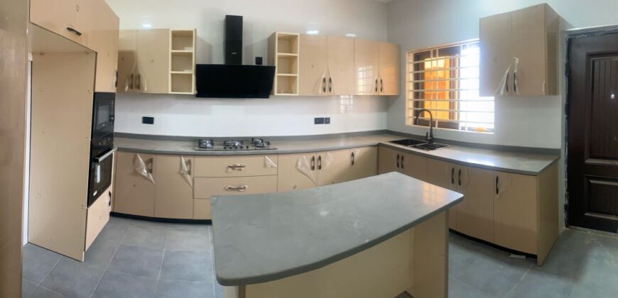 🏠 For Sale: 4-Bedroom House at Lakeside Estate, Accra