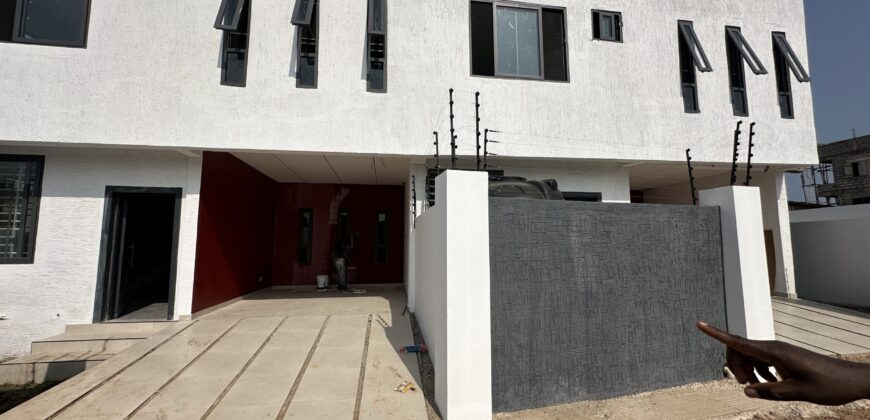 Modern 3-Bedroom Semi-Detached Home for Sale – Tse Addo 🏡✨