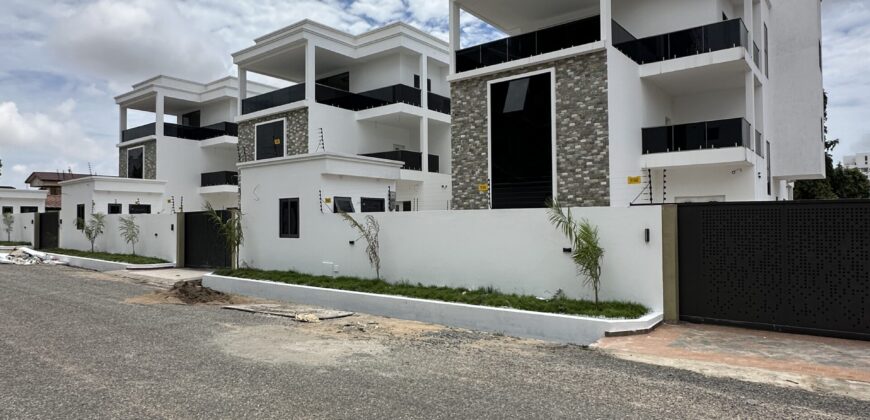 🏡 5-Bedroom Luxury Home with Penthouse – East Legon, Accra