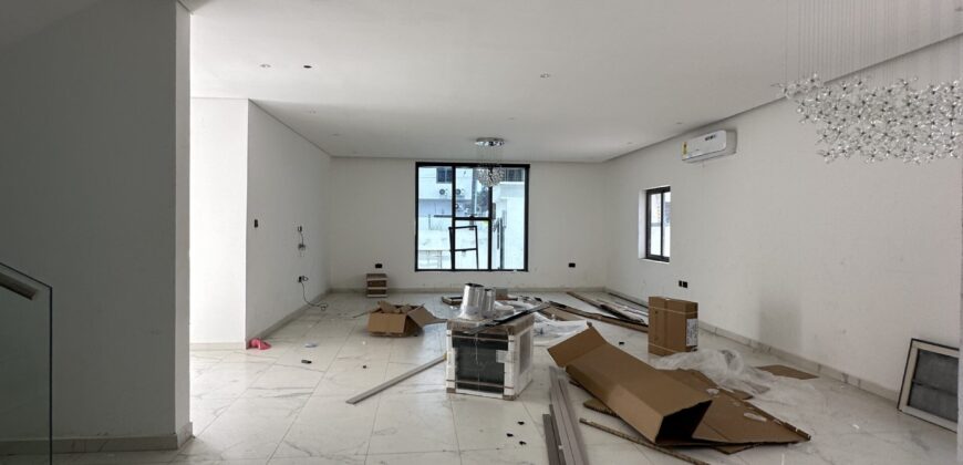 🏡 5-Bedroom Luxury Home with Penthouse – East Legon, Accra