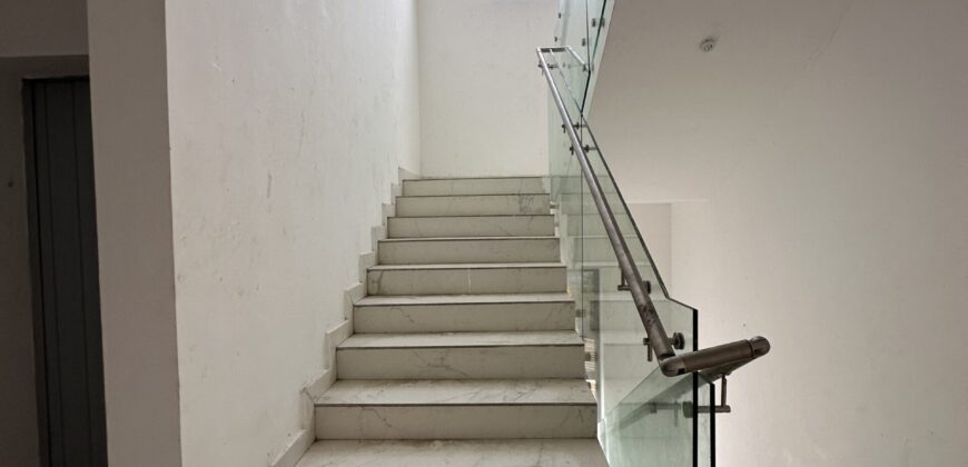 🏡 5-Bedroom Luxury Home with Penthouse – East Legon, Accra