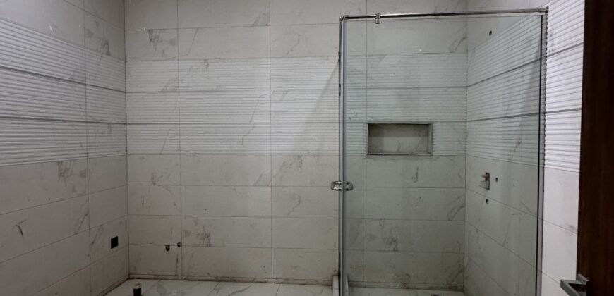 🏡 5-Bedroom Luxury Home with Penthouse – East Legon, Accra