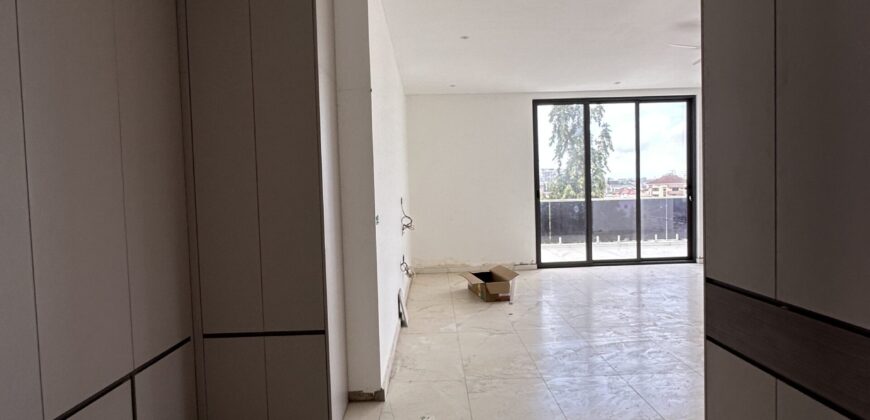🏡 5-Bedroom Luxury Home with Penthouse – East Legon, Accra