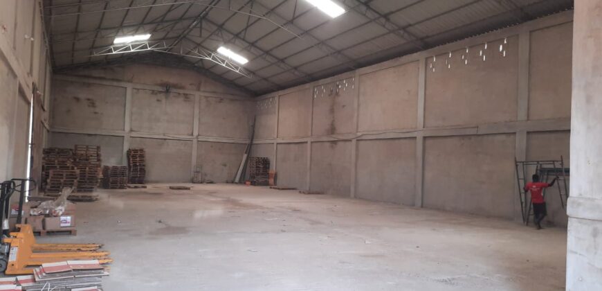🏭 PROPERTY FOR SALE – WAREHOUSE WITH OFFICES📍 Katamanso (Ashaiman)