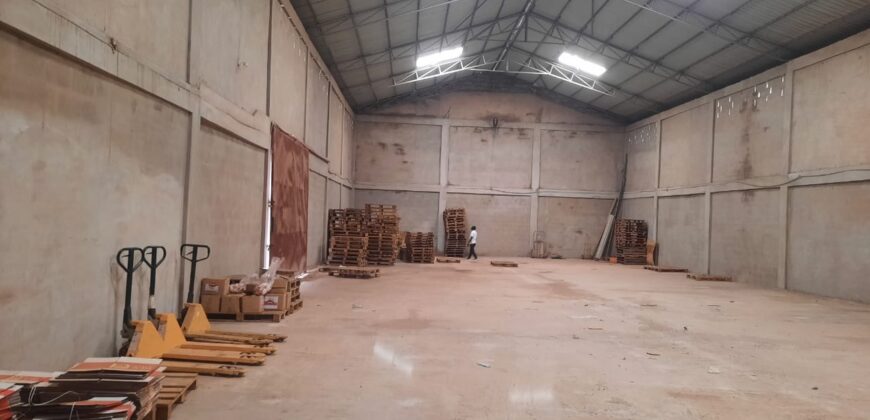🏭 PROPERTY FOR SALE – WAREHOUSE WITH OFFICES📍 Katamanso (Ashaiman)